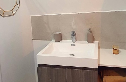 Dernier Sou Apartment | LA VOÛTE, Luxury Studio in the Old Town with Courtyard - Maison 1747