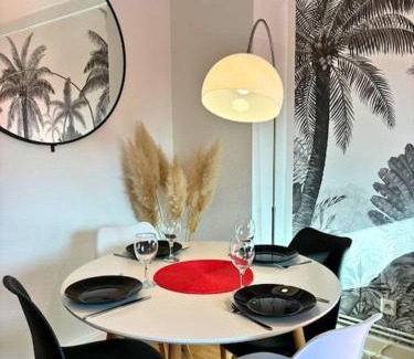 Verdun Apartment | La Vue sur la Digue