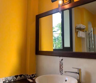 Hue Hotel | La Y Riverview