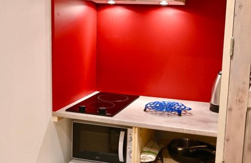 Sainte-Colombe-en-Bruilhois House | LACOSTE