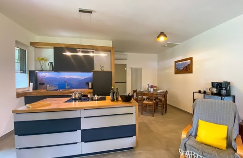 Domaso Apartment | Lago Lodge Claudia Beach Holiday Home