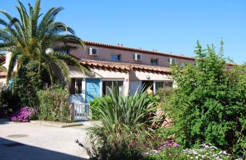 Saint-Cyprien Plage Resort | Lagrange Grand Bleu Vacances – Résidence Les Jardins de Neptune