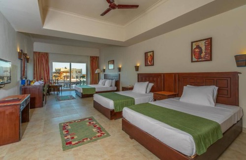 Marsa Alam Hotel | Laguna Beach Marsa Resort