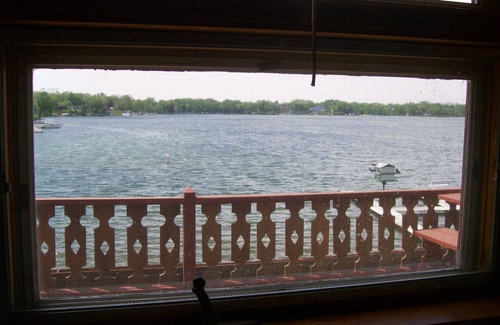 Powers Lake House | Laid Back Lakefront Cottage-Family Fun on Powers Lake