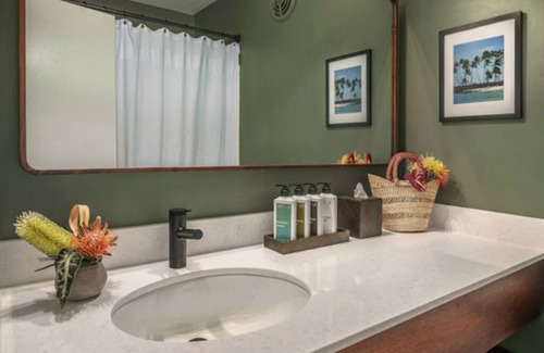 Historic Kailua Village Hotel | Laid-Back Luxury: Poolside Days & Island Exploration by Bike