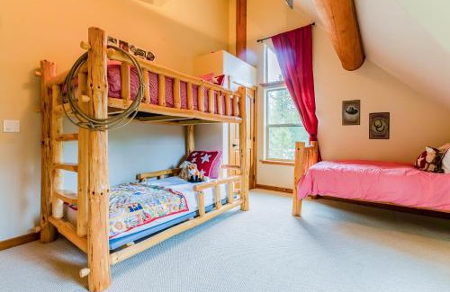 West Glacier House | Lake 5 Cabin