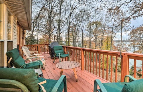 Cadiz House | Lake Barkley Home with Fire Pit and Private Dock!