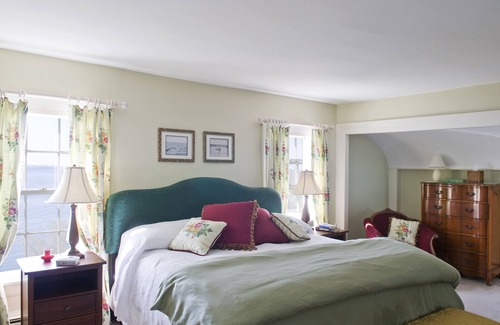 Grand Isle House | Lake Champlain lake house with private beach and spectacular sunsets.