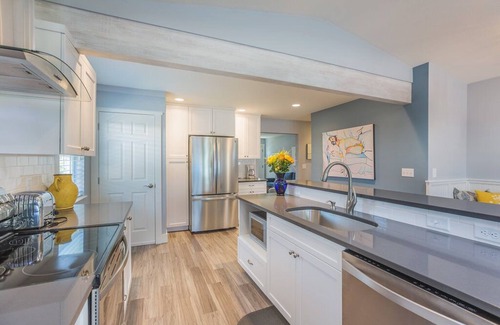 Chelan House | Lake Chelan Vacation Rental with private pool and hot tub, sleeps up to 12