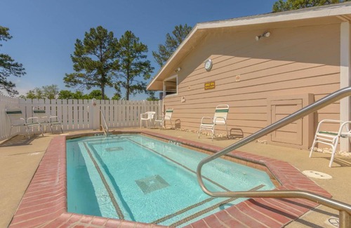 Willis Resort | Lake Conroe Two-Bedroom Cabin 13