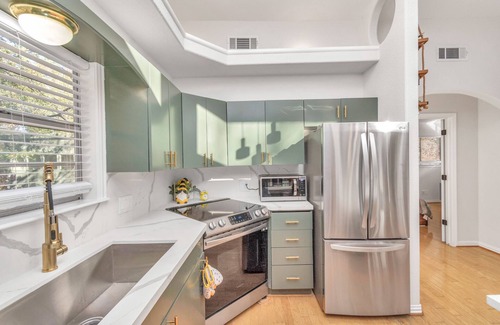 Montgomery House | Lake Conrore Pool Oasis with Tiny Home