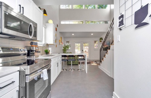 Montgomery House | Lake Conrore Pool Oasis with Tiny Home