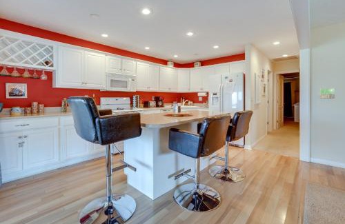 Bronston Apartment | Lake Cumberland Resort Condo with Direct Lake Access