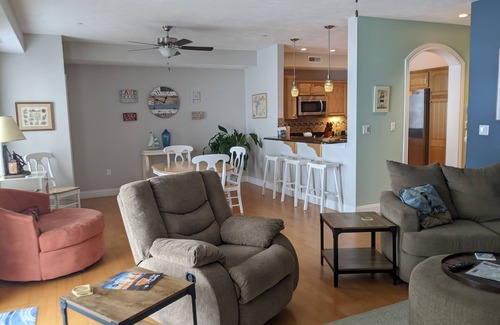 Geneva-on-the-Lake Condo | LAKE ERIE-SISTIBLE CONDOnDIRECT WALK OUT to BEAUTIFUL LAKE ERIE