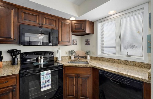 Kimberling City Apartment | Lake Escape at Kimberling Crossing