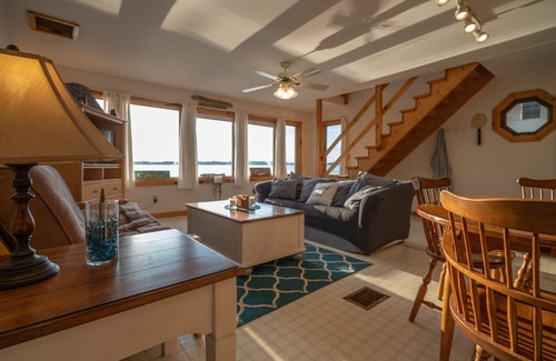 St. Albans Cabin | Lake Front Cabin with Amazing Sunsets- Easy Access to the Inland Sea