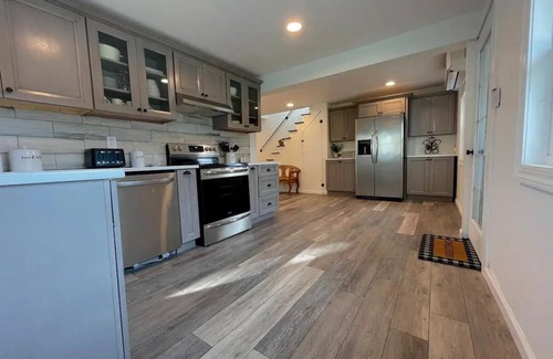 Beurys Lake Cottage | Lake Front Cottage with Fire Pit Terracenn