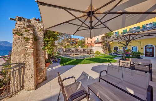 Magugnago Hotel | Lake Front Hotel Brenzone