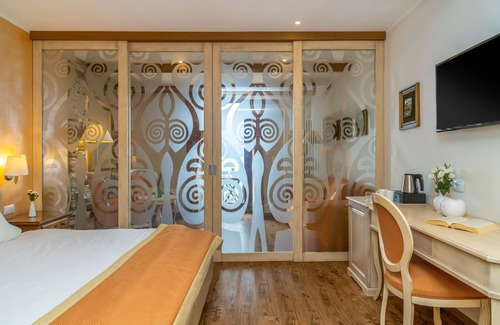 Magugnago Hotel | Lake Front Hotel Brenzone