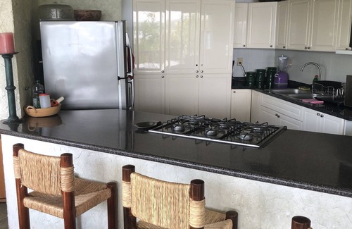 Tequesquitengo House | Lake front villa with private pool, beach, garden and terrace with lake views!