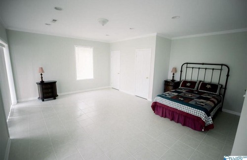 Athens House | Lake House with a View