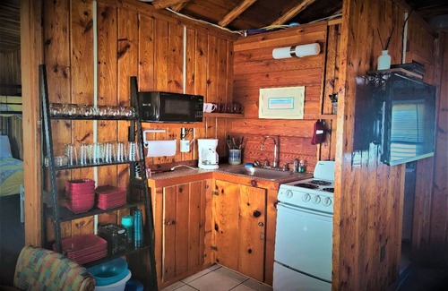 Oscoda Ski Chalet | Lake Huron - Super Cute Lake Front Cabin - Sleeps 5