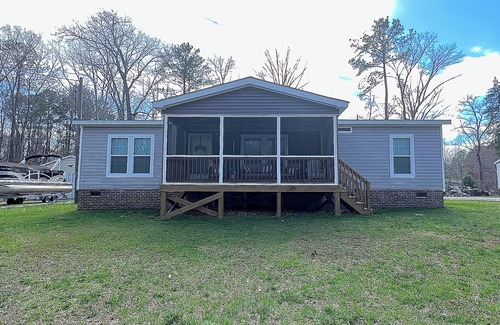 Macon House | Lake Life Awaits-Relax with Scenic Views! Walk to Lake, Playground, & Boat Ramp!