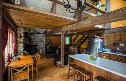 Oakdale House | Lake MacBride Cabin & State Park! Near Amana Colonies, Iowa City & Cedar Rapids