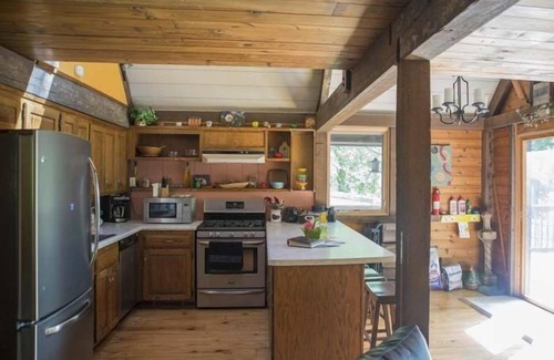 Oakdale House | Lake MacBride Cabin & State Park! Near Amana Colonies, Iowa City & Cedar Rapids