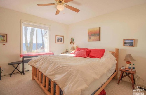 Montague Cottage | Lake Michigan beachfront cottage