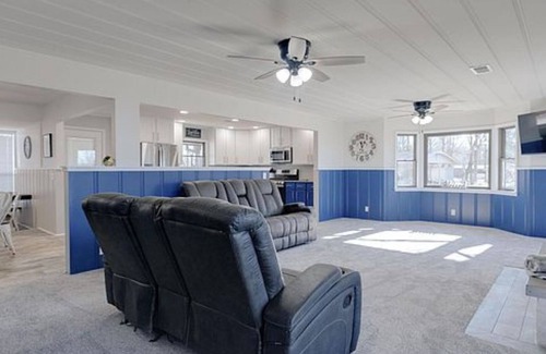 Henderson House | Lake Norfork view and easy access from this remodeled oasis that sleeps 14!