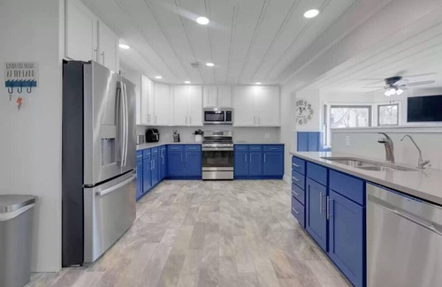 Henderson House | Lake Norfork view and easy access from this remodeled oasis that sleeps 14!