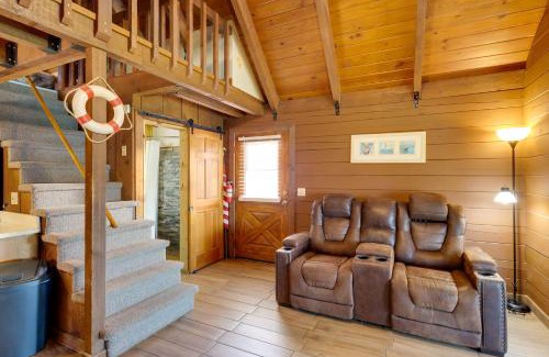 Okeechobee House | Lake Okeechobee Cabin with Boat Launch and Patio