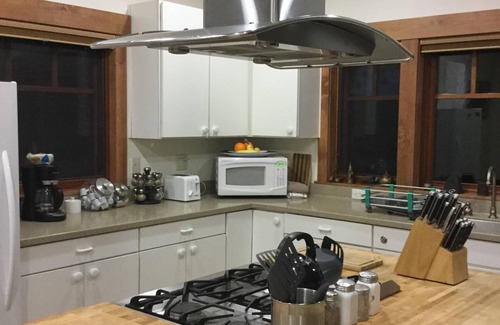 Tahoe Vista House | Lake Tahoe North Shore - Great Location Right on Lake!