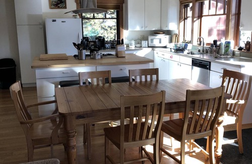 Tahoe Vista House | Lake Tahoe North Shore - Great Location Right on Lake!