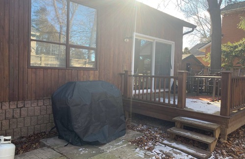 Sarnia House | Lake view beach access