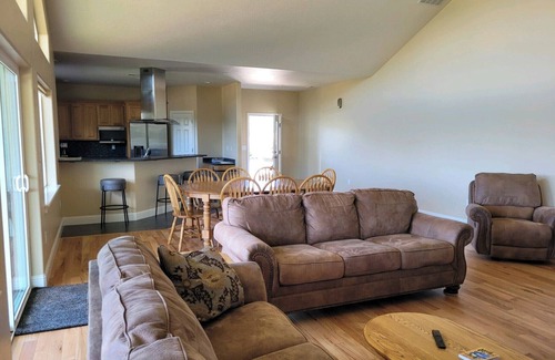 Cottage Grove House | Lake View House