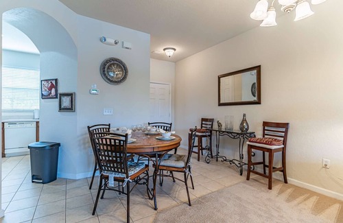 Trafalgar Village House | Lake Views Near Disney – Value Stay with Pool, Hot Tub & Clubhouse Access - Corner 3BR Townhome