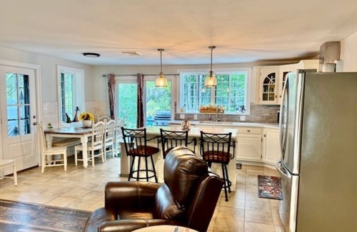 Lochmere House | Lake Winnisquam Waterfront-Renovated 2 BR Cozy Lake house