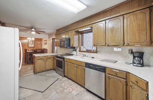 Dennis House | Lakefront! Beautiful Views! Sleeps 24 people! 7 Bdrm, 3 bath - Incredible Charm!