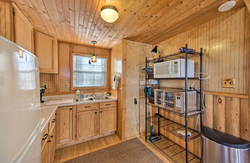 Winnsboro Apartment | Lakefront Cabin w/2 Lofts, Boats on 4 Acres