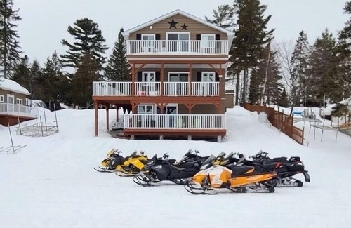 West Nipissing Cottage | Lakefront Chalet - Eagle’s Nest Waterfront Cottage