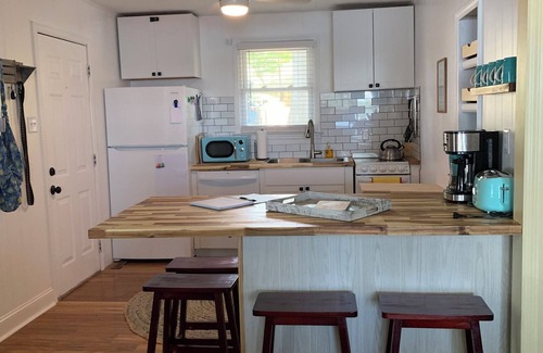 Ridgeway Cottage | Lakefront Cottage on Lake Wateree with Dock for Fishing, beautiful views & more!