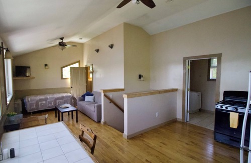 Munsonville Cottage | Lakefront Cottage on Pristine Granite Lake