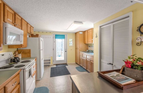 Ham Lake Cabin | Lakefront Family Beach House