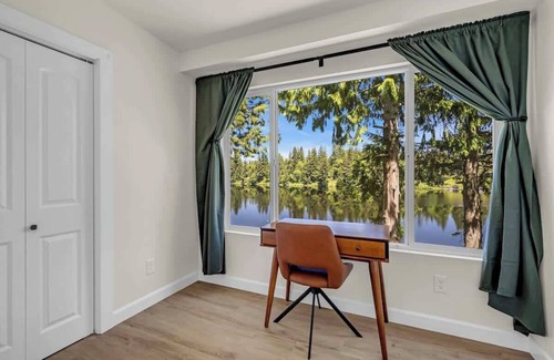 Three Lakes Apartment | Lakefront Getaway For 4 with Swimming, Kayaks