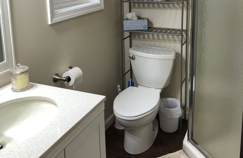 Nikiski House | Lakefront Getaway