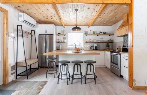 Amherst Ski Chalet | Lakefront Getaway with Spa and Kayaks