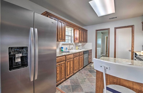 Granbury House | Lakefront Home < 3 Miles to Historic Granbury!