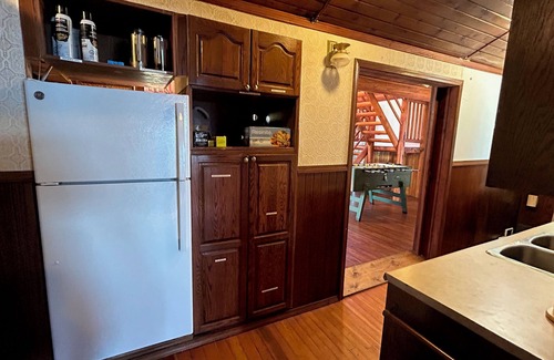 Fraser Valley Regional District Cabin | Lakefront Lodge and 3 Rustic Cabins - Sleeps 36 - Boat Access - Hot Showers+WIFI